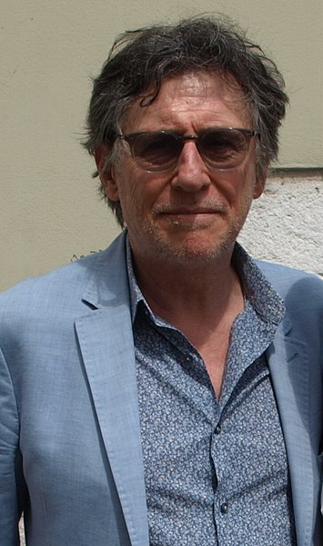 Gabriel Byrne